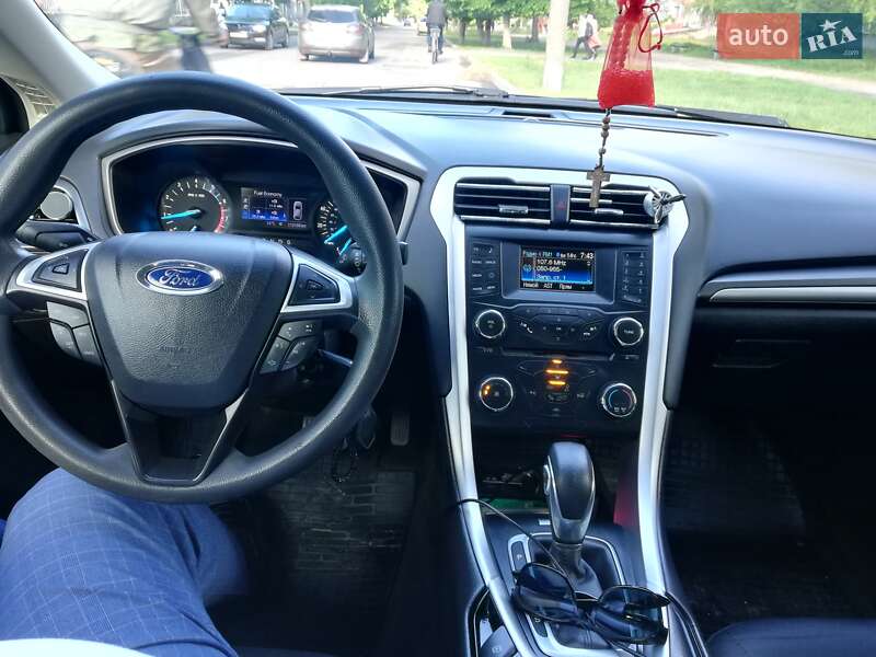 Седан Ford Fusion 2013 в Александрие