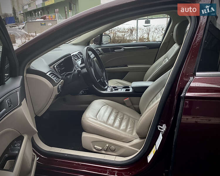 Седан Ford Fusion 2016 в Івано-Франківську