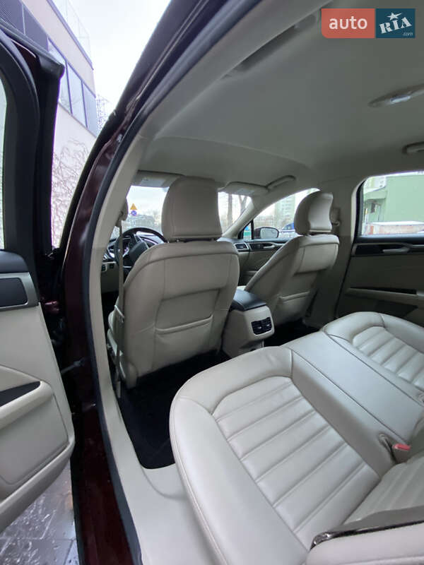 Седан Ford Fusion 2016 в Івано-Франківську