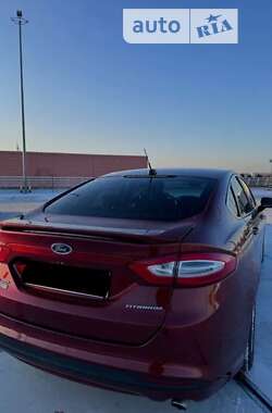 Седан Ford Fusion 2013 в Львове