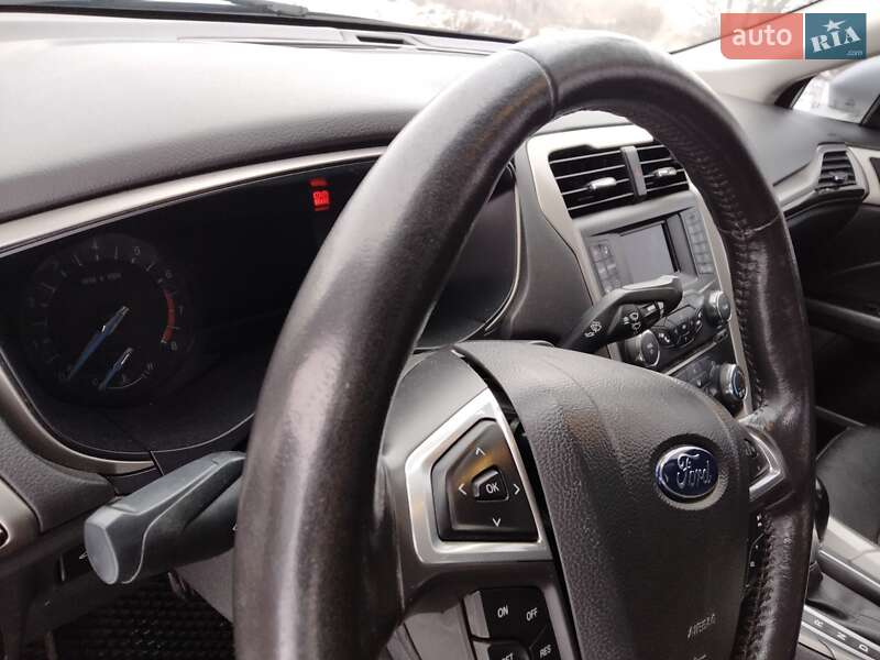 Седан Ford Fusion 2014 в Благовіщенську