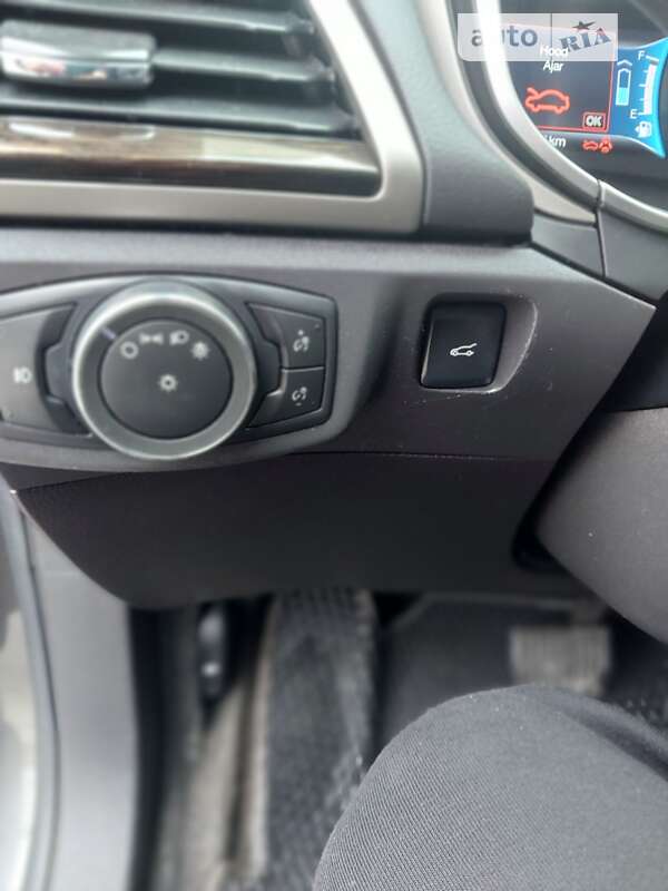 Седан Ford Fusion 2015 в Павлограде