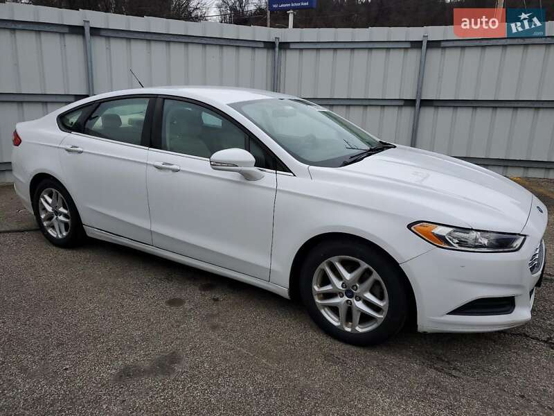 Седан Ford Fusion 2016 в Кропивницькому