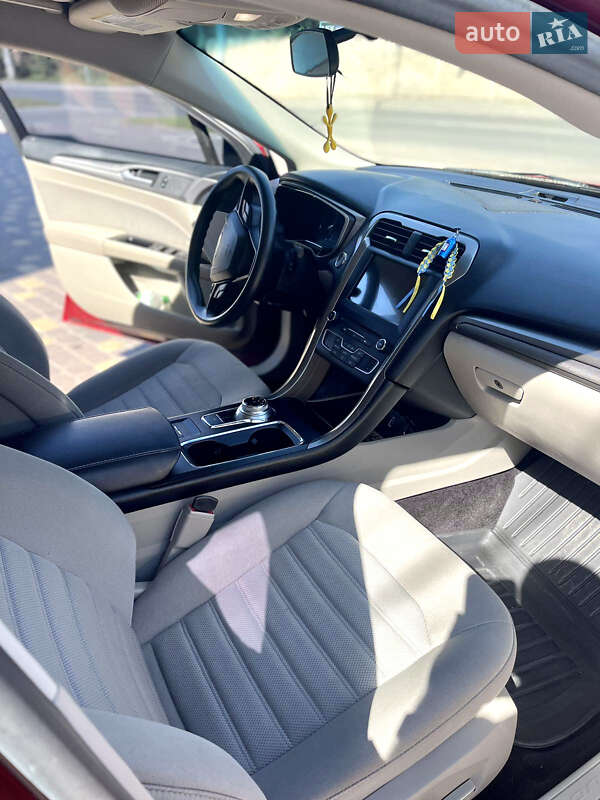 Седан Ford Fusion 2016 в Києві фото 5 Седан Ford Fusion 2016 в Києві