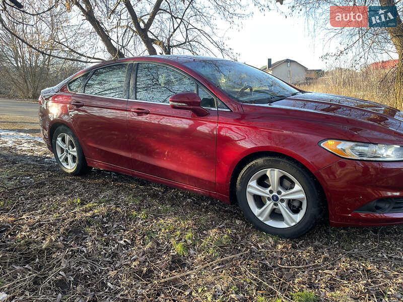 Седан Ford Fusion 2013 в Рівному
