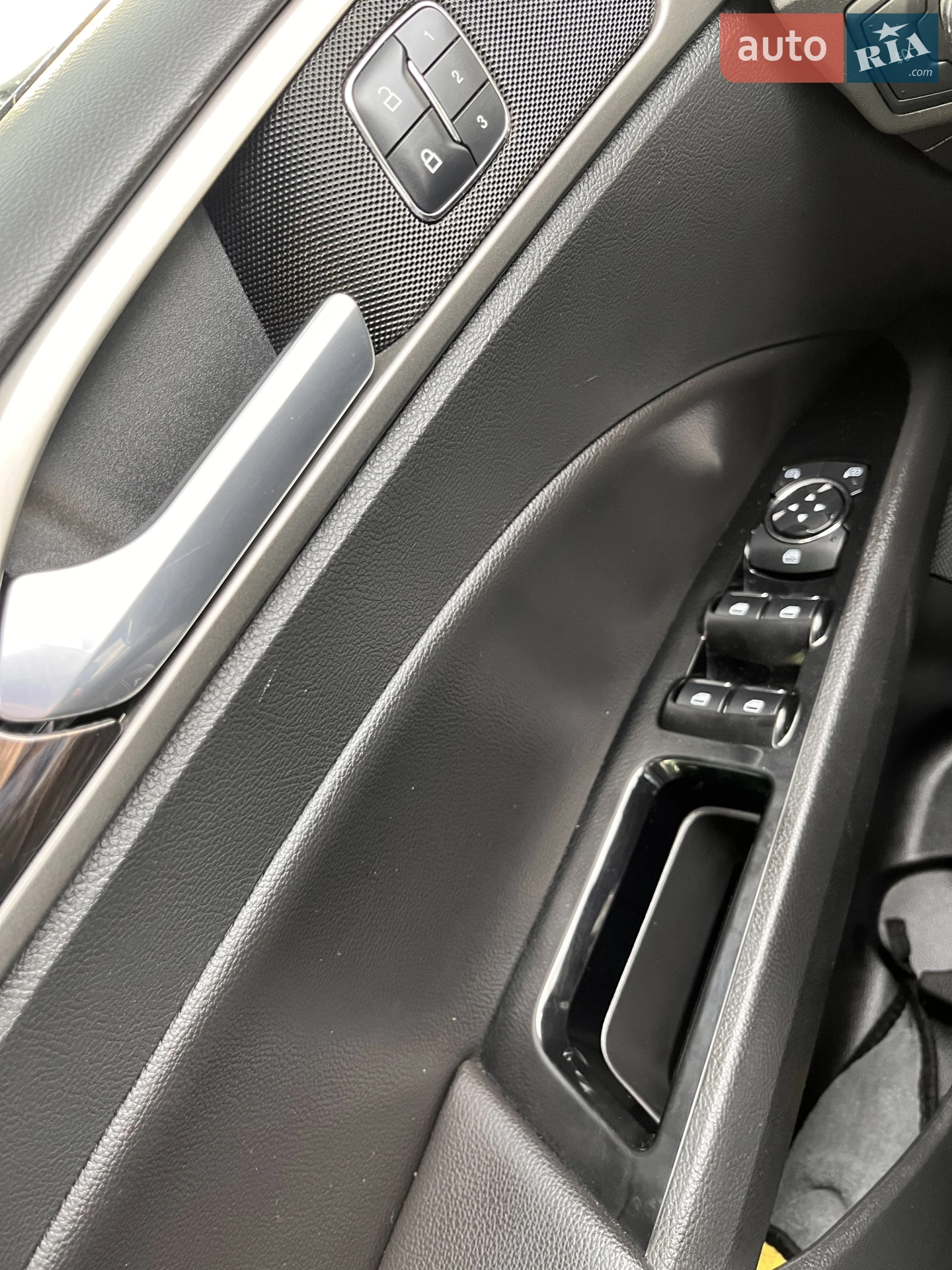 2014 Ford Fusion - мініатюра 18