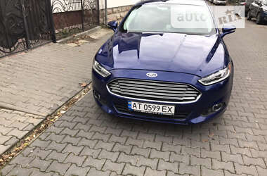 Седан Ford Fusion 2015 в 