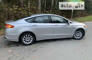 Седан Ford Fusion 2018 в Львове