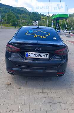 Седан Ford Fusion 2015 в Надворной