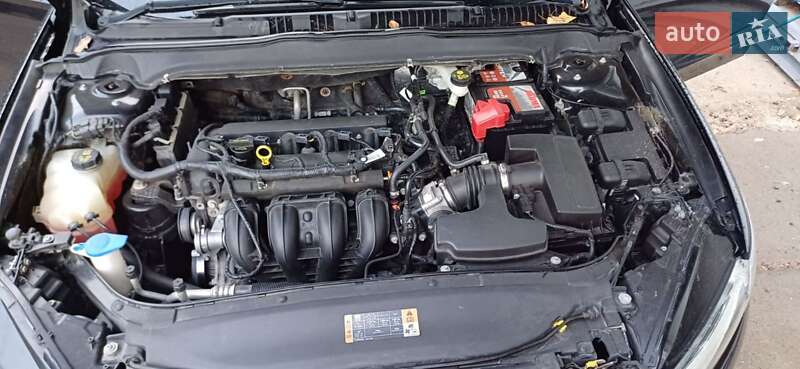 Седан Ford Fusion 2013 в Львові