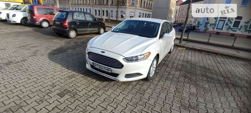 Седан Ford Fusion 2012 в Снятине