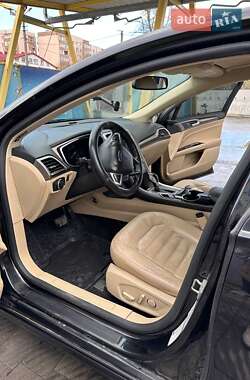 Седан Ford Fusion 2014 в 