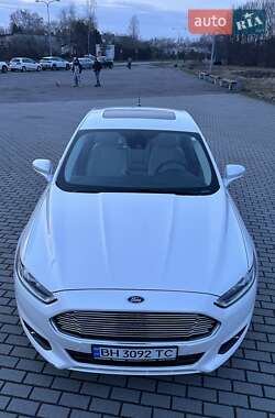 Седан Ford Fusion 2013 в 