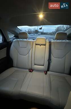 Седан Ford Fusion 2013 в 