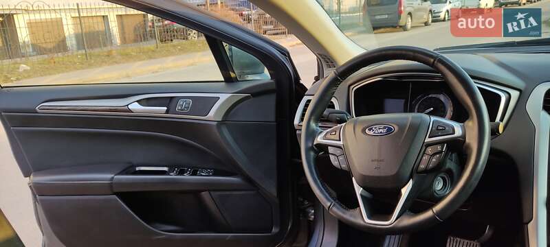 Седан Ford Fusion 2013 в Києві