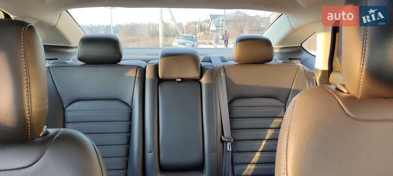 Седан Ford Fusion 2013 в Києві