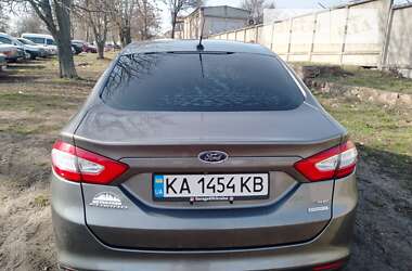 Седан Ford Fusion 2014 в Первомайську