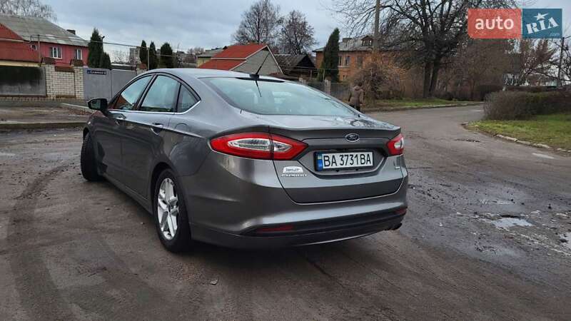Седан Ford Fusion 2013 в Олександрії
