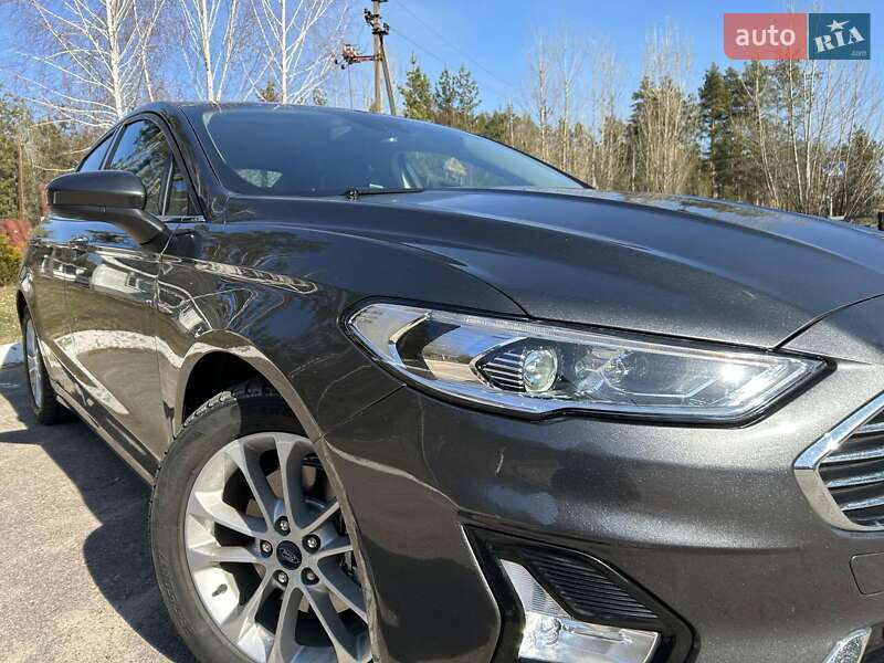 Седан Ford Fusion 2020 в Виннице