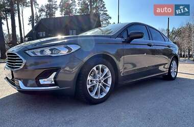 Ford Fusion 2020