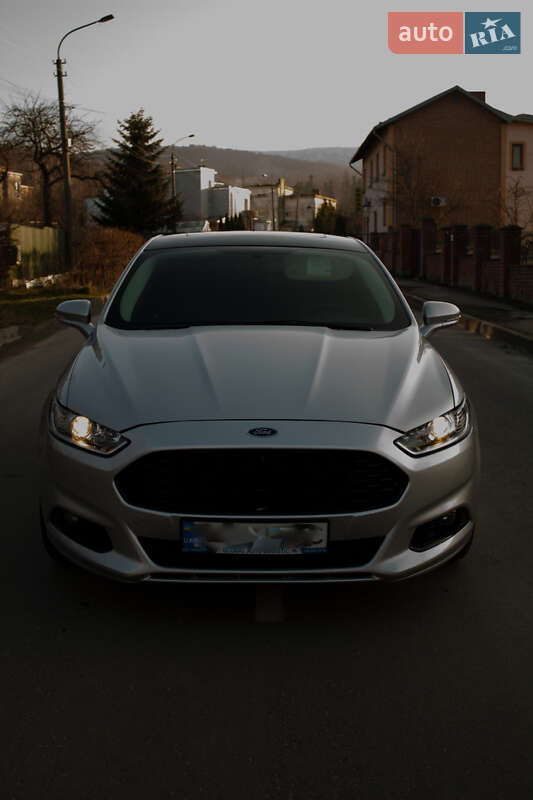 Седан Ford Fusion 2015 в Бориславе
