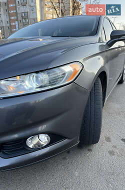 Седан Ford Fusion 2014 в Миколаєві