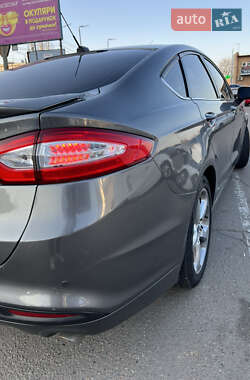 Седан Ford Fusion 2014 в Миколаєві