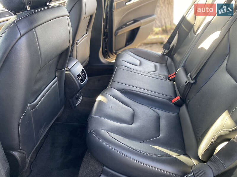 Седан Ford Fusion 2019 в Ровно