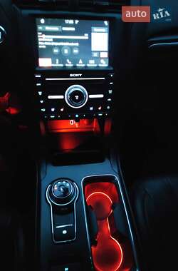 Седан Ford Fusion 2018 в 