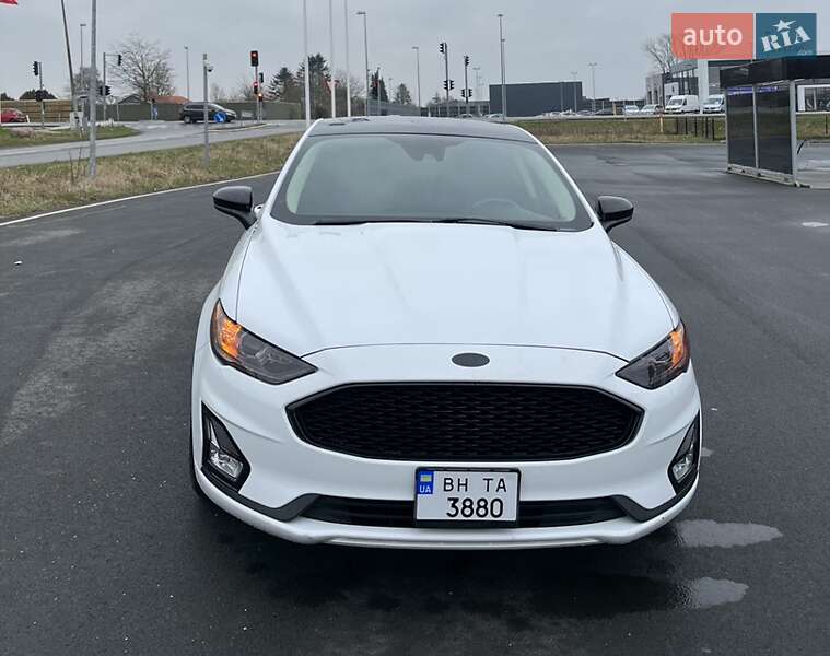 Седан Ford Fusion 2019 в Одессе