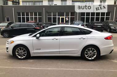 Ford Fusion 2019