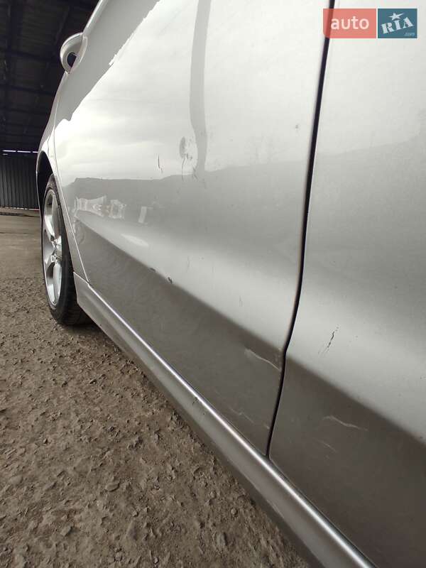 Седан Ford Fusion 2013 в Сваляве