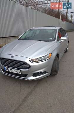 Седан Ford Fusion 2013 в Сваляве