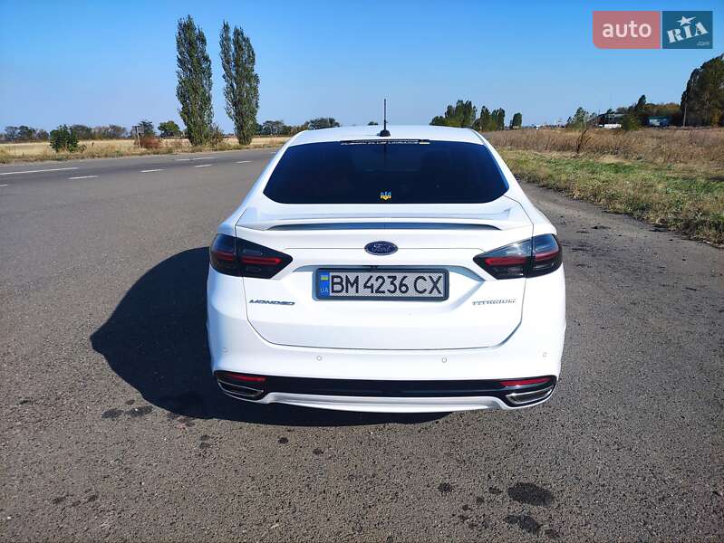 Седан Ford Fusion 2015 в Кропивницком
