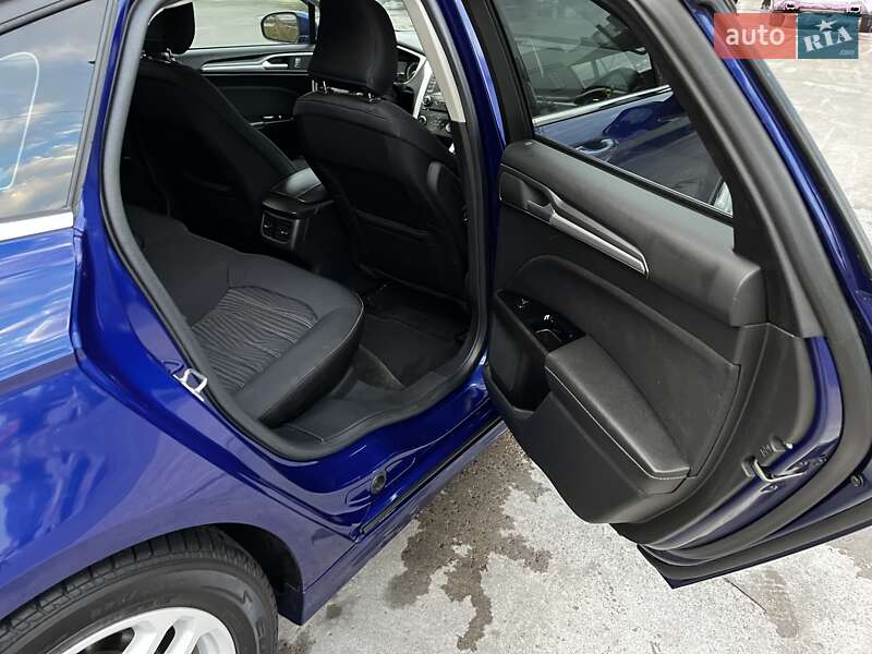Седан Ford Fusion 2016 в Чернигове