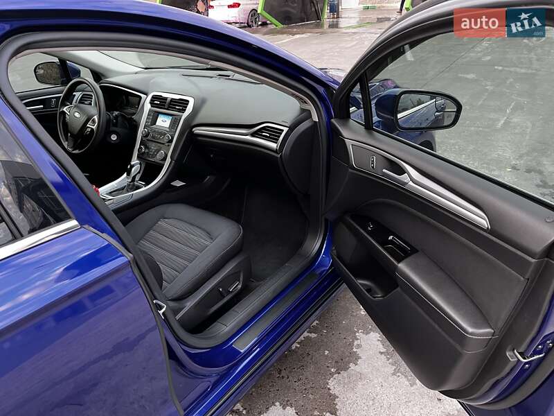 Седан Ford Fusion 2016 в Чернигове