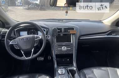 Седан Ford Fusion 2016 в Ковелі