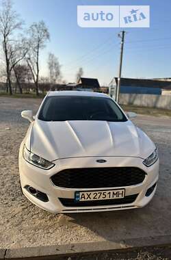 Седан Ford Fusion 2015 в Краснограде