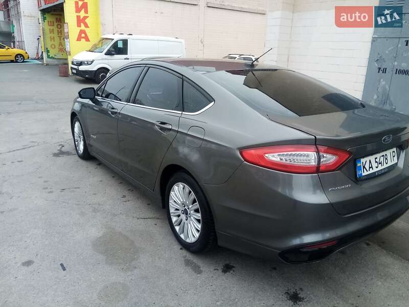 Седан Ford Fusion 2014 в Києві
