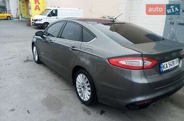 Седан Ford Fusion 2014 в 