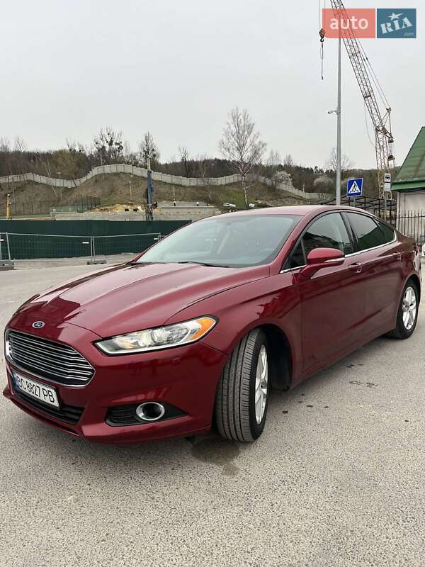 Седан Ford Fusion 2016 в Львові