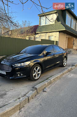 Седан Ford Fusion 2013 в 