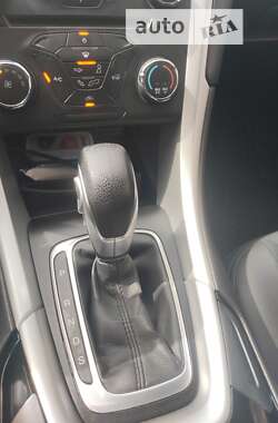 Седан Ford Fusion 2015 в 