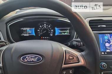 Седан Ford Fusion 2019 в Обухові