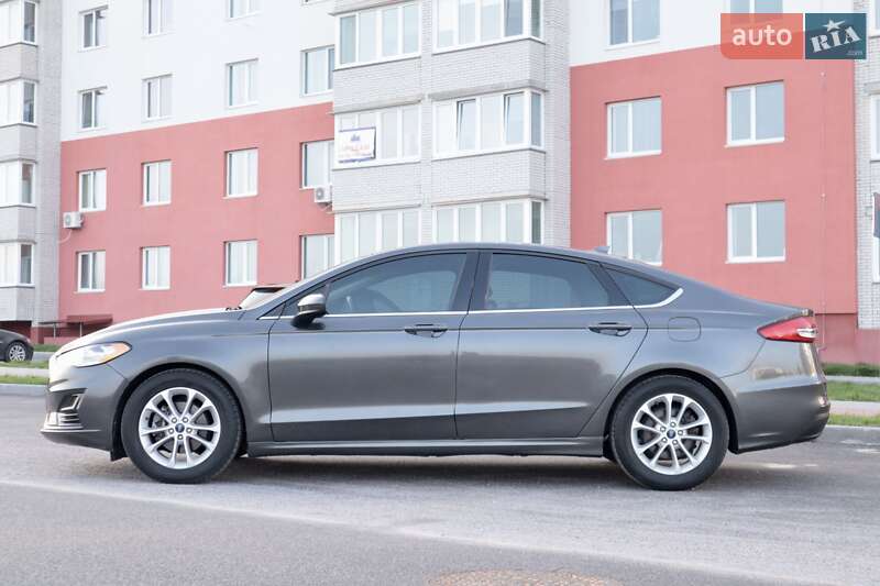 Седан Ford Fusion 2019 в Виннице