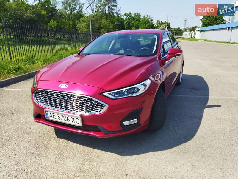 Седан Ford Fusion 2019 в Днепре