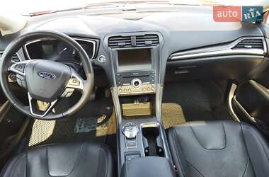 Седан Ford Fusion 2019 в 