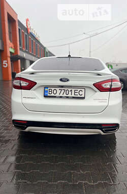 Седан Ford Fusion 2015 в Тернополі