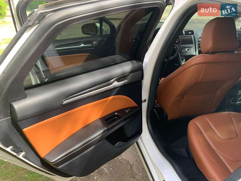 Седан Ford Fusion 2020 в Луцке