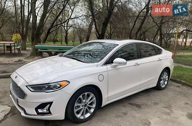 Ford Fusion 2020